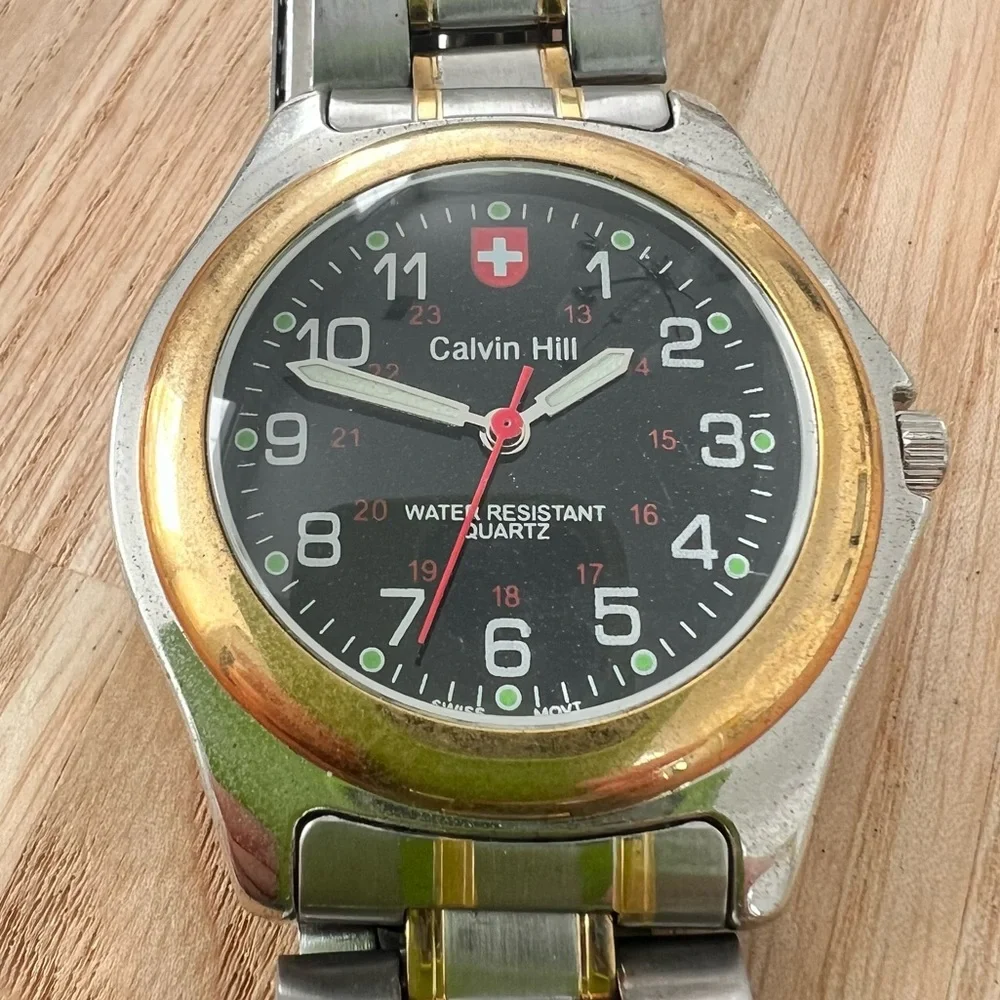 Calvin Hill men’s black dial two toned dress watch NEW BATTERY